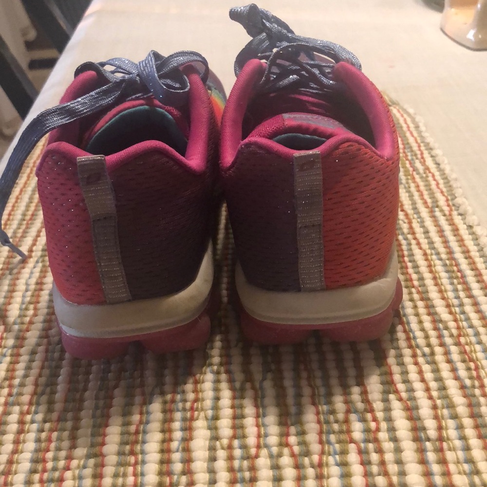 Girls rainbow Skechers sneakers size 5 - Picture 4 of 6